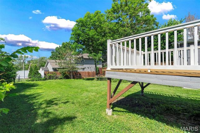 8763 Brentwood Place, Brentwood, MO 63144