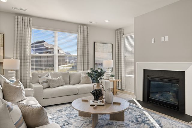 216 Crown Gardens Ct, Hermitage, TN 37076