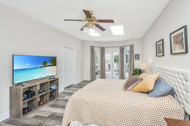 1232 Longpoint Road, Cross, SC 29436