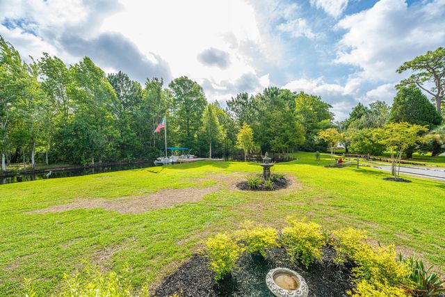 1232 Longpoint Road, Cross, SC 29436