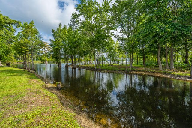 1232 Longpoint Road, Cross, SC 29436