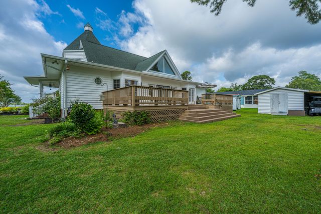 1232 Longpoint Road, Cross, SC 29436