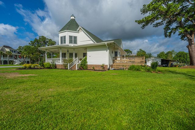 1232 Longpoint Road, Cross, SC 29436