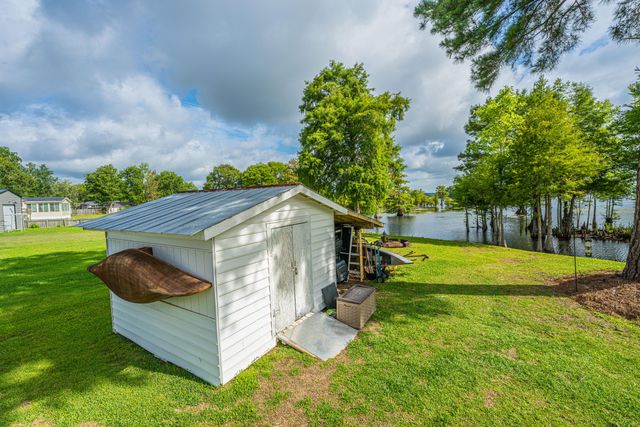 1232 Longpoint Road, Cross, SC 29436