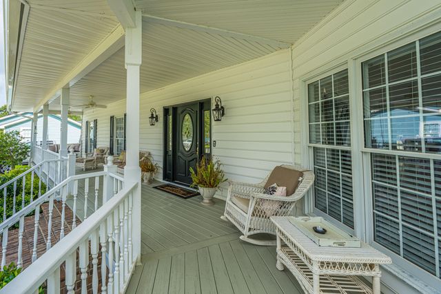 1232 Longpoint Road, Cross, SC 29436
