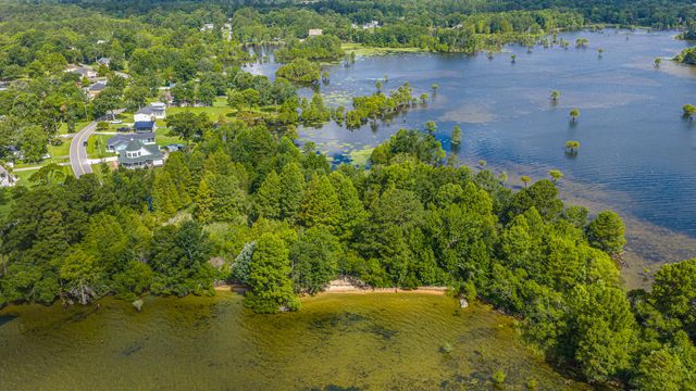 1232 Longpoint Road, Cross, SC 29436