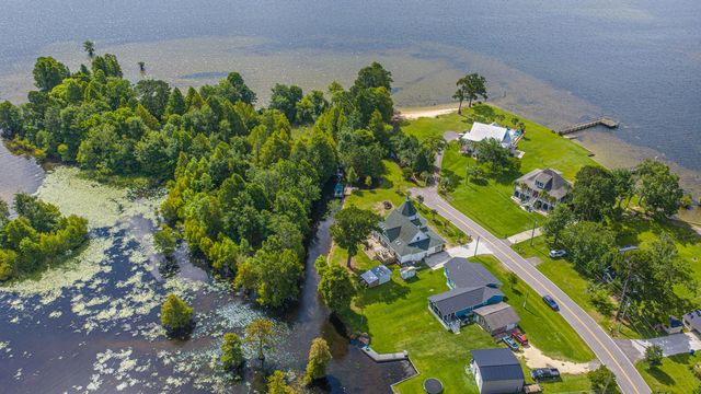 1232 Longpoint Road, Cross, SC 29436