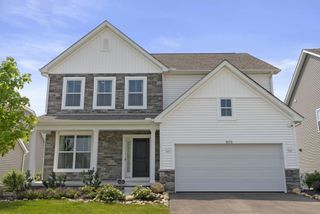 1073 Quarry Oak Drive, Grove City, OH 43123