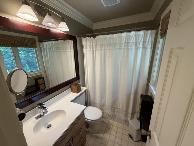 769 N Calumet Avenue, Valparaiso, IN 46383