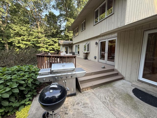 769 N Calumet Avenue, Valparaiso, IN 46383