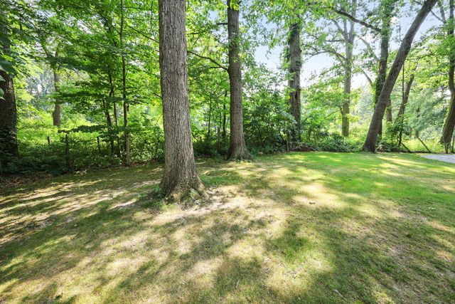 769 N Calumet Avenue, Valparaiso, IN 46383