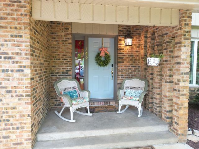 769 N Calumet Avenue, Valparaiso, IN 46383