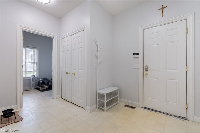 30 Pine Villa Trail 5, Aurora, OH 44202