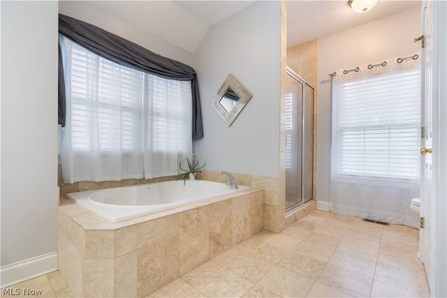 30 Pine Villa Trail 5, Aurora, OH 44202