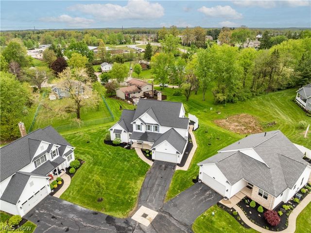 30 Pine Villa Trail 5, Aurora, OH 44202