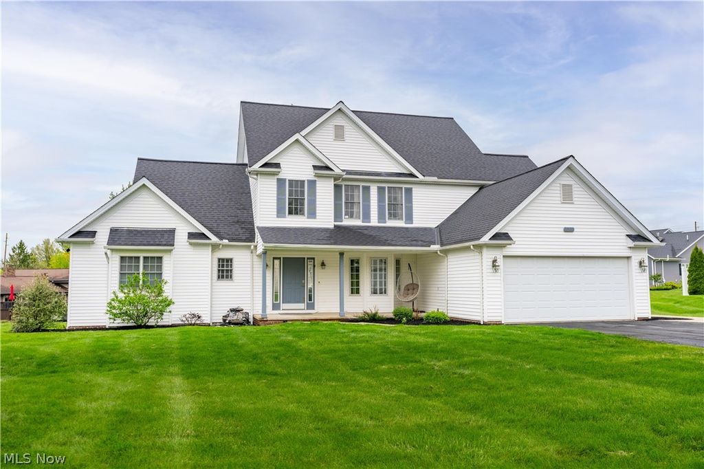 30 Pine Villa Trail 5, Aurora, OH 44202