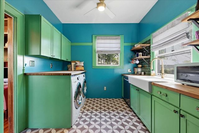 1024 23RD AVENUE N, St Petersburg, FL 33704