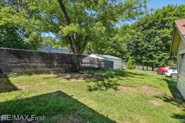 2931 Auburn Road, Auburn Hills, MI 48326