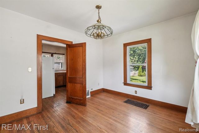 2931 Auburn Road, Auburn Hills, MI 48326