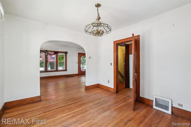 2931 Auburn Road, Auburn Hills, MI 48326