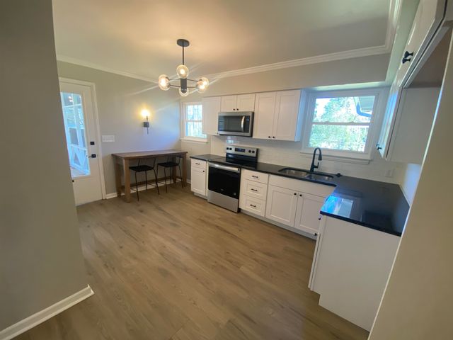 2275 Aleaf Ter, Spartanburg, SC 29302