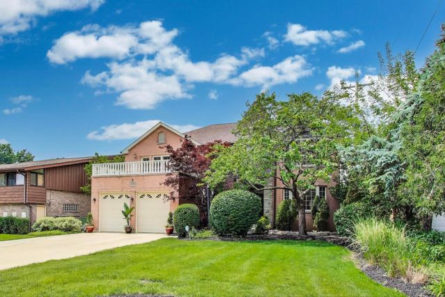 1206 Lathrop Avenue, River Forest, IL 60305