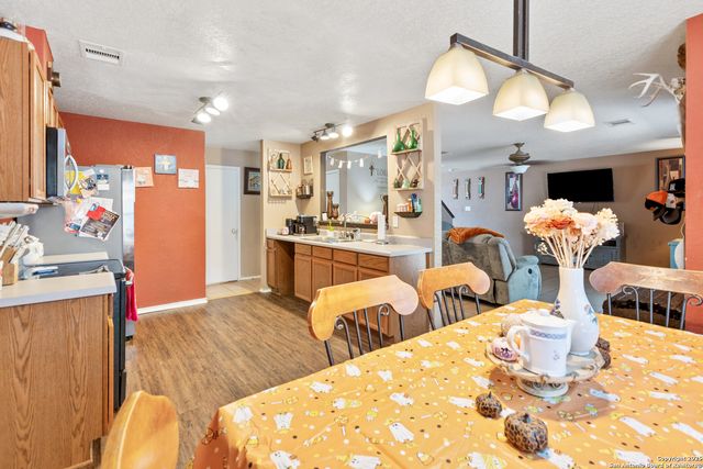 10711 Manor Creek, San Antonio, TX 78245