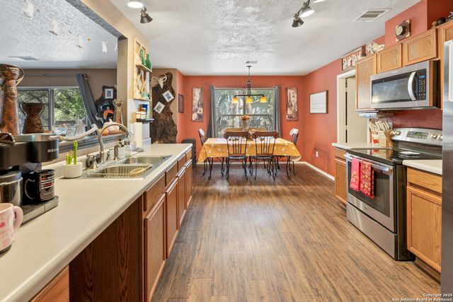 10711 Manor Creek, San Antonio, TX 78245