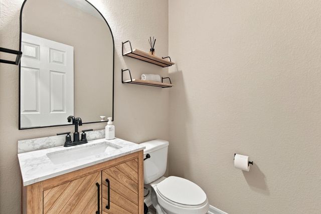 13050 Chestnut Stream Trail, Houston, TX 77070