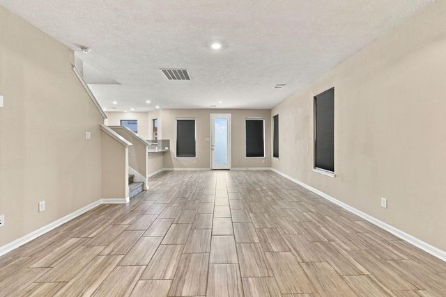 13050 Chestnut Stream Trail, Houston, TX 77070