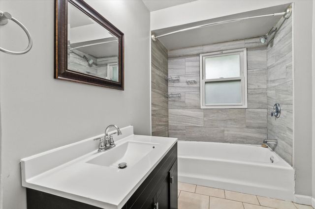 2568 W 19th Place, Gary, IN 46404