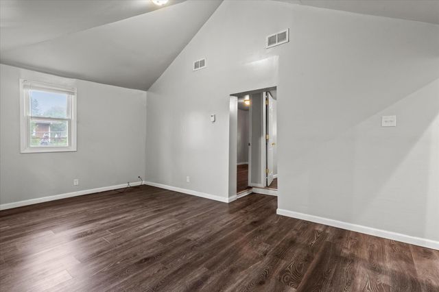2568 W 19th Place, Gary, IN 46404