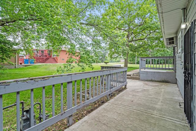 2568 W 19th Place, Gary, IN 46404