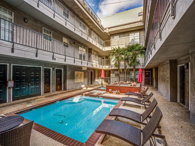 4303 Buena Vista Street 203, Dallas, TX 75205