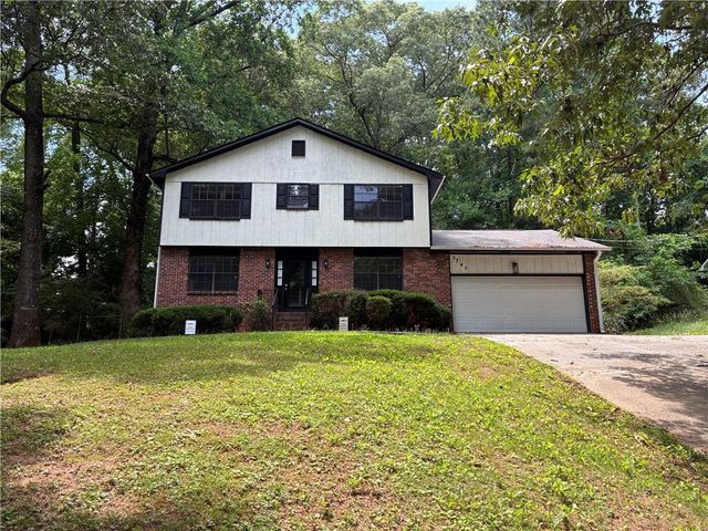 3745 Londonderry Court, Lithonia, GA 30038