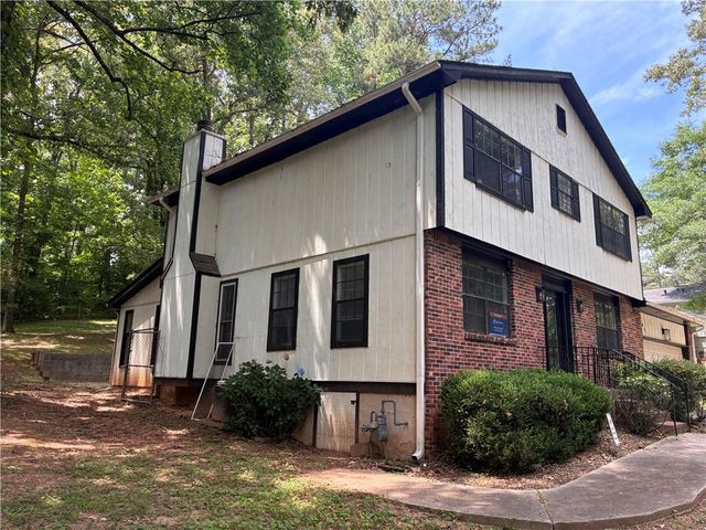 3745 Londonderry Court, Lithonia, GA 30038