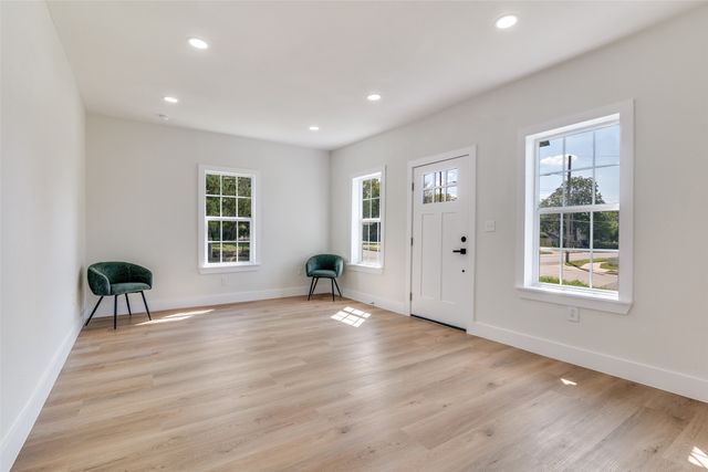 718 Grandview Avenue, Dallas, TX 75223
