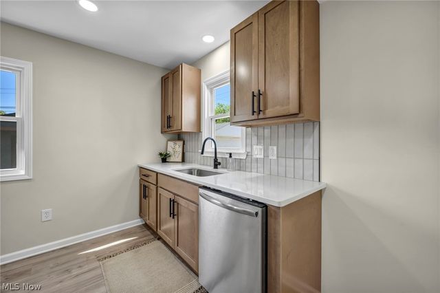 13510 Rockside Road, Garfield Heights, OH 44125