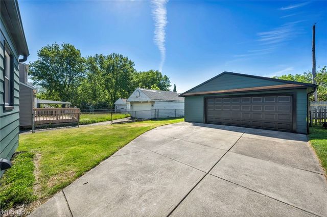 13510 Rockside Road, Garfield Heights, OH 44125