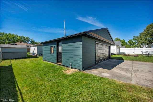 13510 Rockside Road, Garfield Heights, OH 44125
