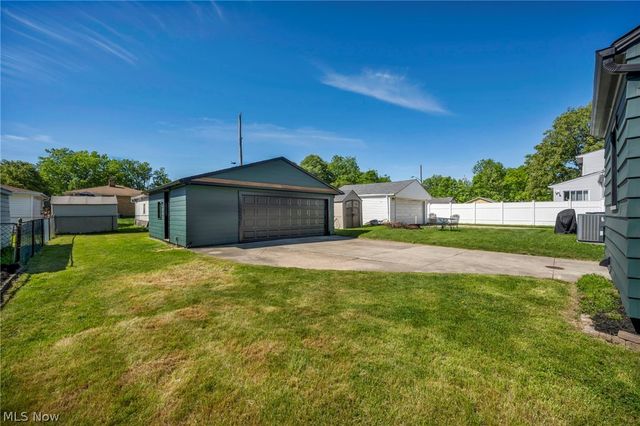 13510 Rockside Road, Garfield Heights, OH 44125