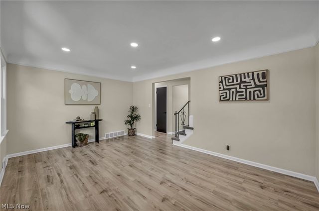 13510 Rockside Road, Garfield Heights, OH 44125