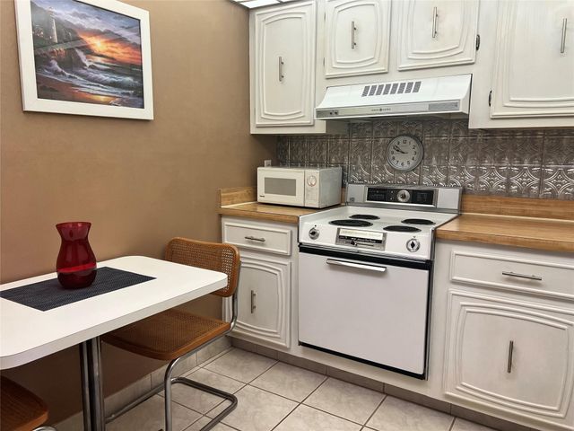 101 Briny Avenue 1005, Pompano Beach, FL 33062
