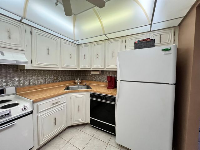 101 Briny Avenue 1005, Pompano Beach, FL 33062