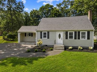 214 Mechanic St, Foxboro, MA 02035