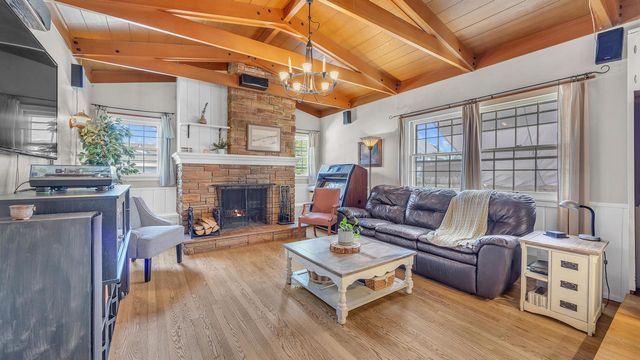 230 Giddings AVENUE, Sheboygan Falls, WI 53085