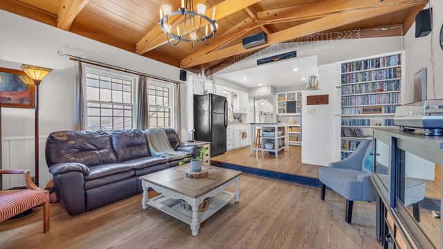 230 Giddings AVENUE, Sheboygan Falls, WI 53085