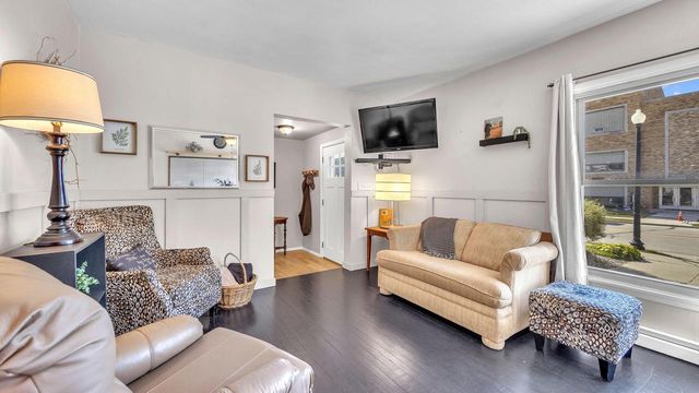 230 Giddings AVENUE, Sheboygan Falls, WI 53085