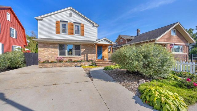 230 Giddings AVENUE, Sheboygan Falls, WI 53085