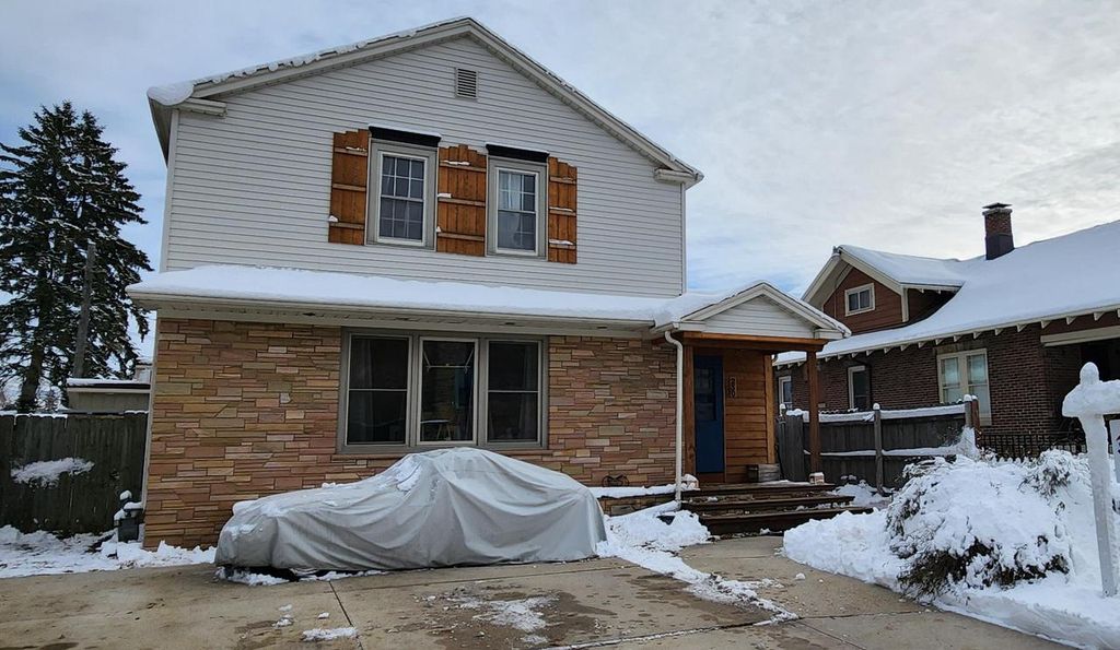 230 Giddings AVENUE, Sheboygan Falls, WI 53085